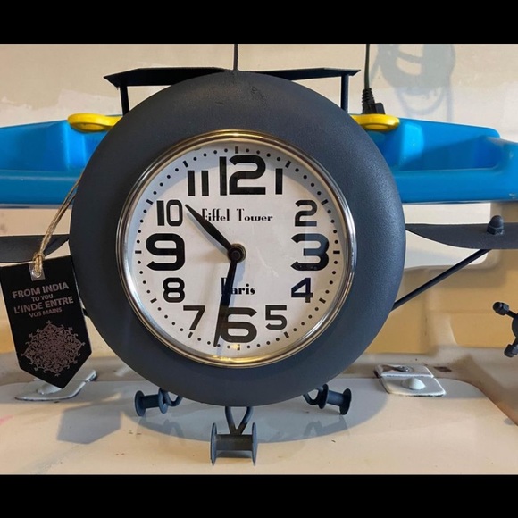 Plane Clock - Picture 2 of 2